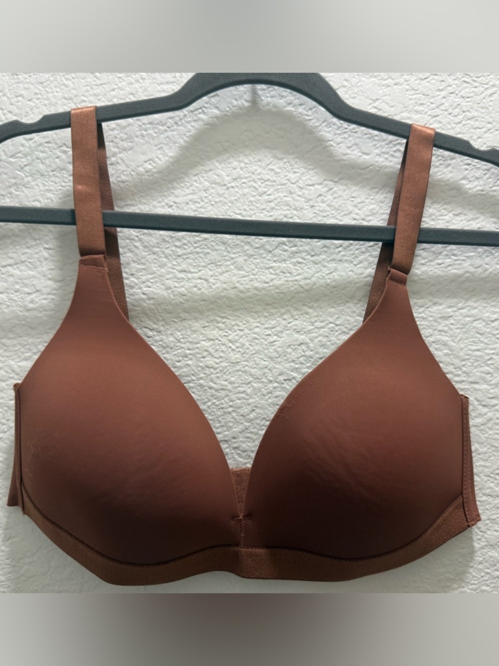 NWOT - Smooth Molded T-Shirt Bra in espresso Brown
